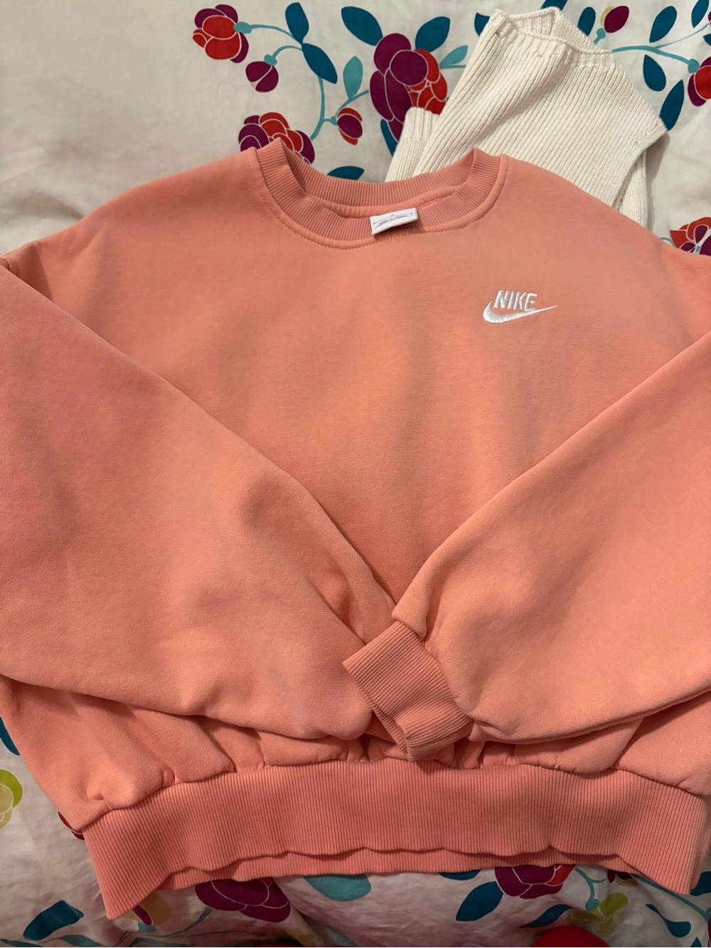 Nike Women's Peach Crewneck cropped Sweatshirt